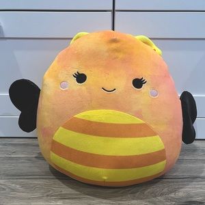 Bumble bee squishmallow